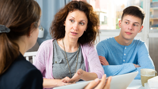 Photo: JackF/Adobe Stock|Photo: Binkontan/Adobe Stock