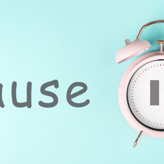 The Word 'Pause' Next To An Alarm Clock With A Pause Button In The Middle 
